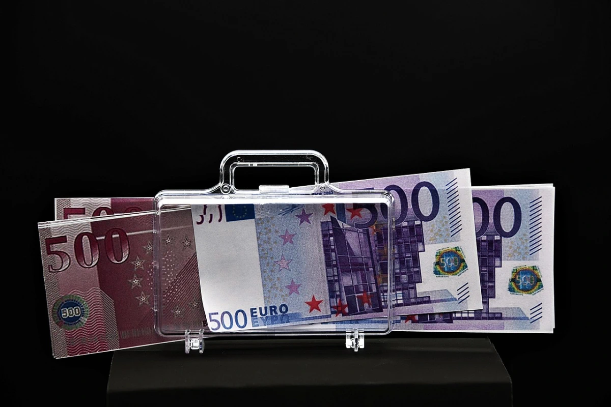 Bonus in busta paga da restituire ecco chi dovrà ridare i soldi al Fisco nel 2025 (1)