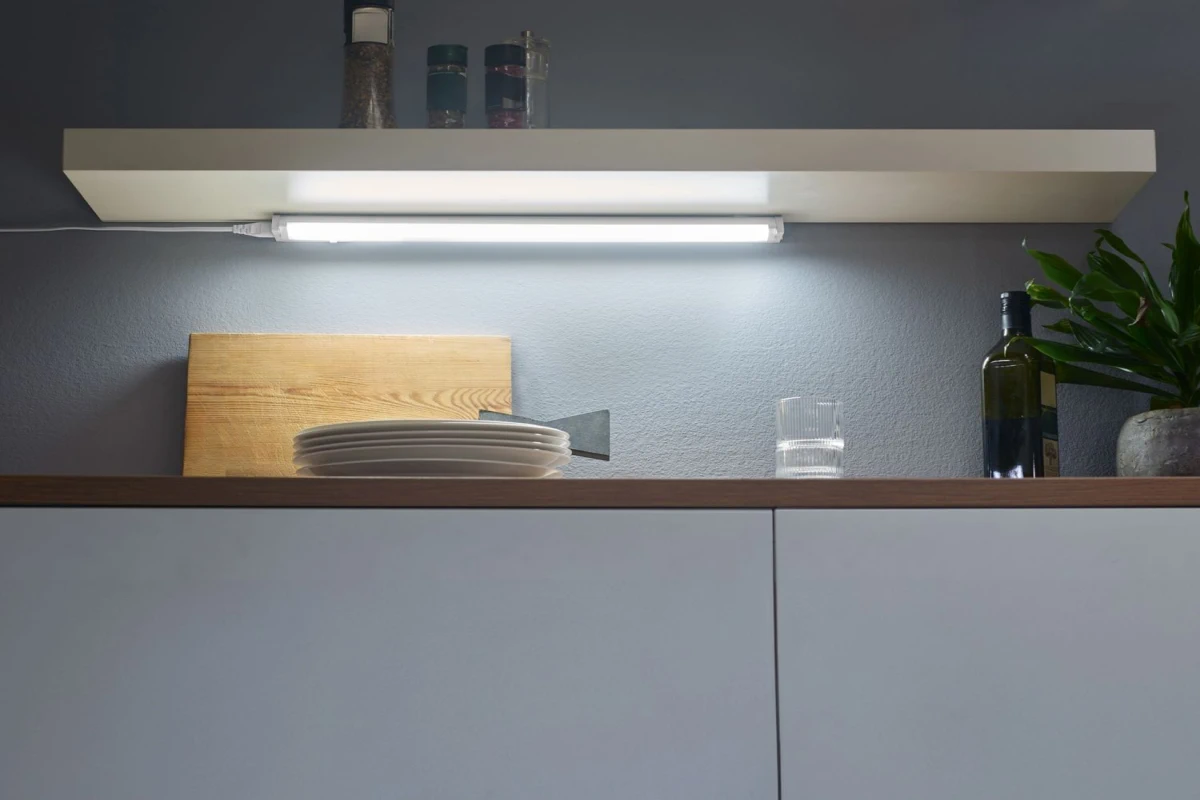Illuminazione perfetta la lampada sottopensile Lidl in super offerta (1)