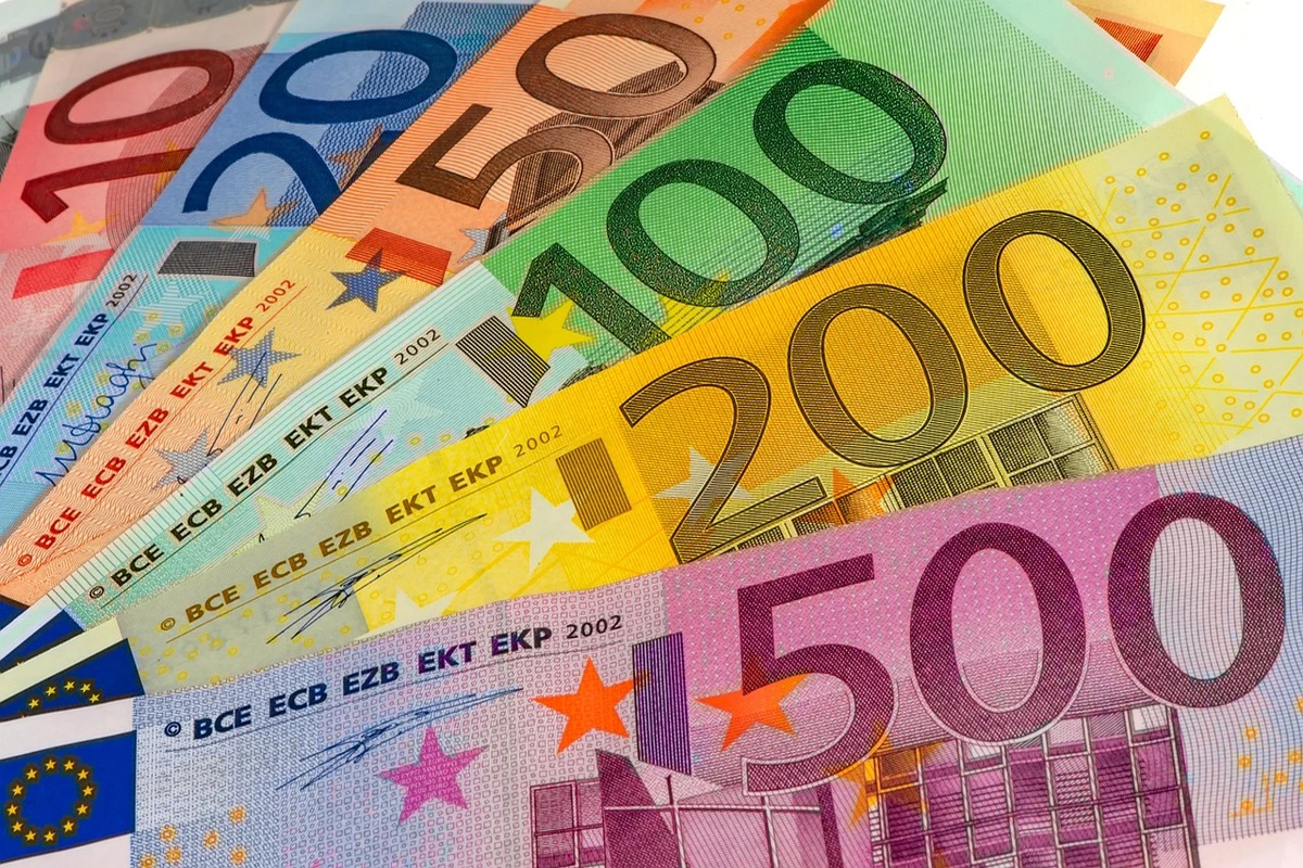 Soldi extra subito chi ottiene i 1.000€ dalla tredicesima detassata ecco la lista segreta dei lavoratori più fortunati (e come calcolare il tuo aumento) (1)