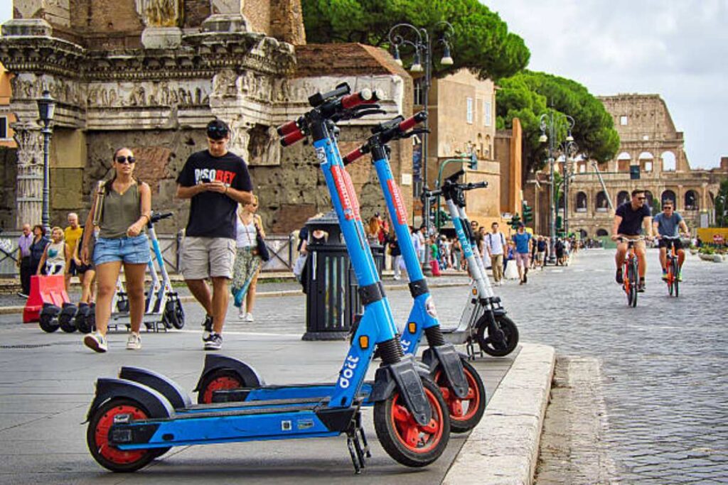 Infrazioni dei monopattini a Roma
